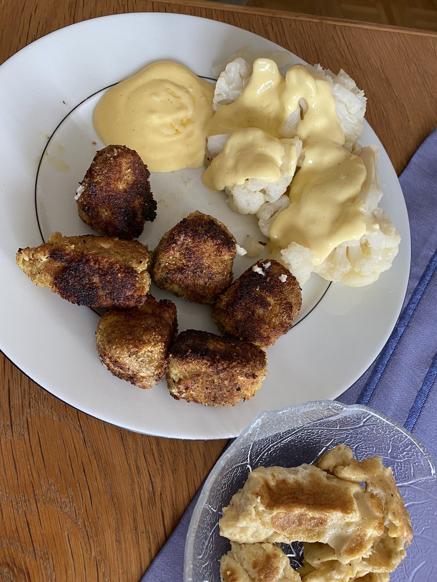 17.02.2021 Lunch: coconut nuggies with cauliflower and egg