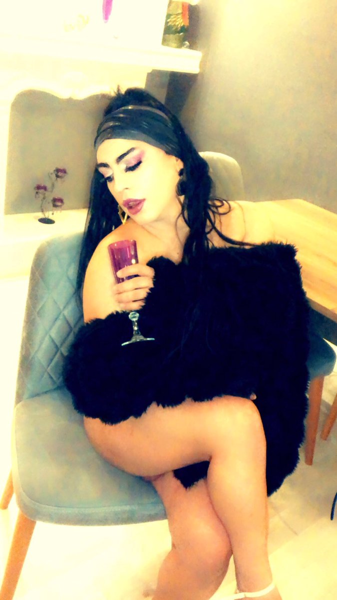 nare_ates's tweet photo. Selam yakışıklı🔥 sınır kural sevmiyorsan 🔥aklına gelebilecek bütün fantezilere🔥 açığım bir 🔥telefon kadar🔥 uzağındayım 💋isteğe göre aktif 🔥pasif oluyorum🔥 iletişim için ❤️05438933189 ❤️ #ankaratraveﬅi #ankaratraveﬅileri https://t.co/6WVx5FzvLf
