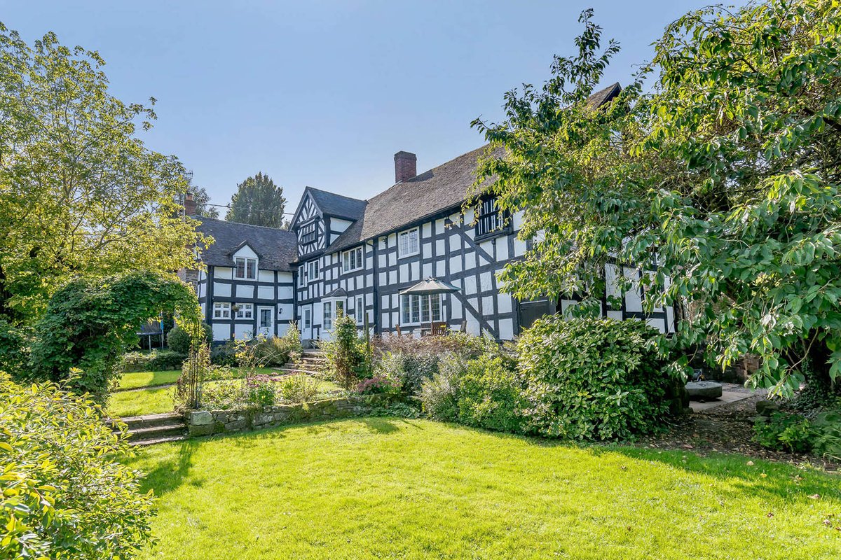 HadhamMuseum's tweet photo. Goodness a Tudor House in a Charity Raffle! 🎁Win a million pound house!🏠 Use this link to to enter and get free entries! https://t.co/tppIVkC7Ga #winahouse #granddraw #uk via @drawgrand https://t.co/NV99Jpxj2a