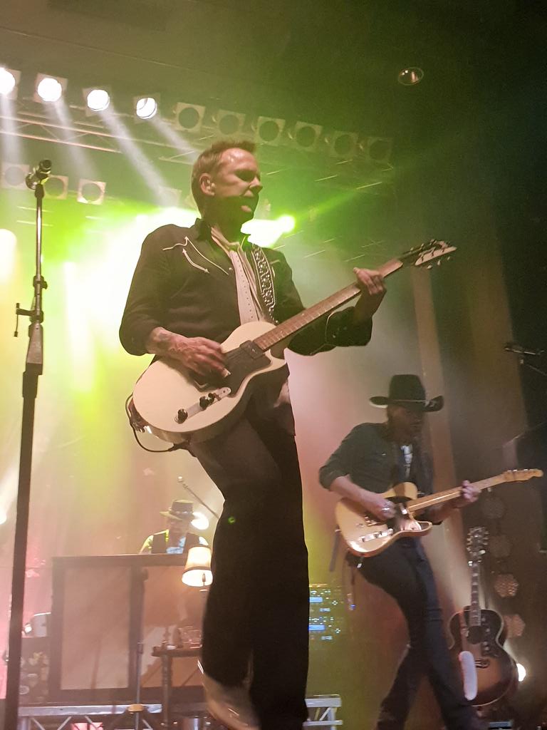 InesWeb's tweet image. Hanover 17.02.2020
💖🥰🎶🤩😍
#KieferSutherland #Hannover #Live