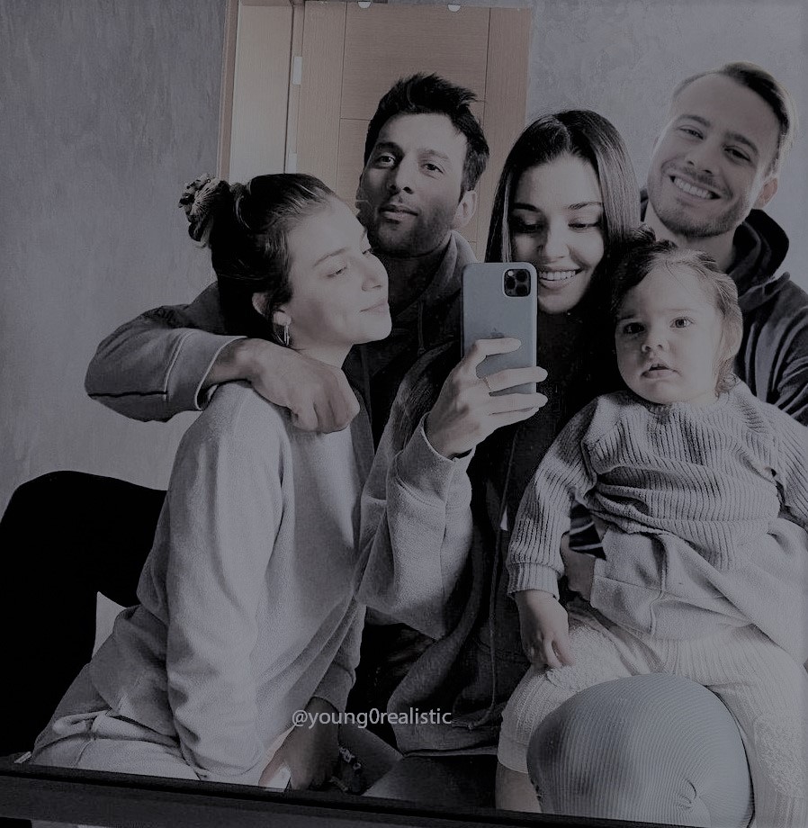 KADRO İŞTE ŞİMDİ TAMAM GİBİ 😜😜