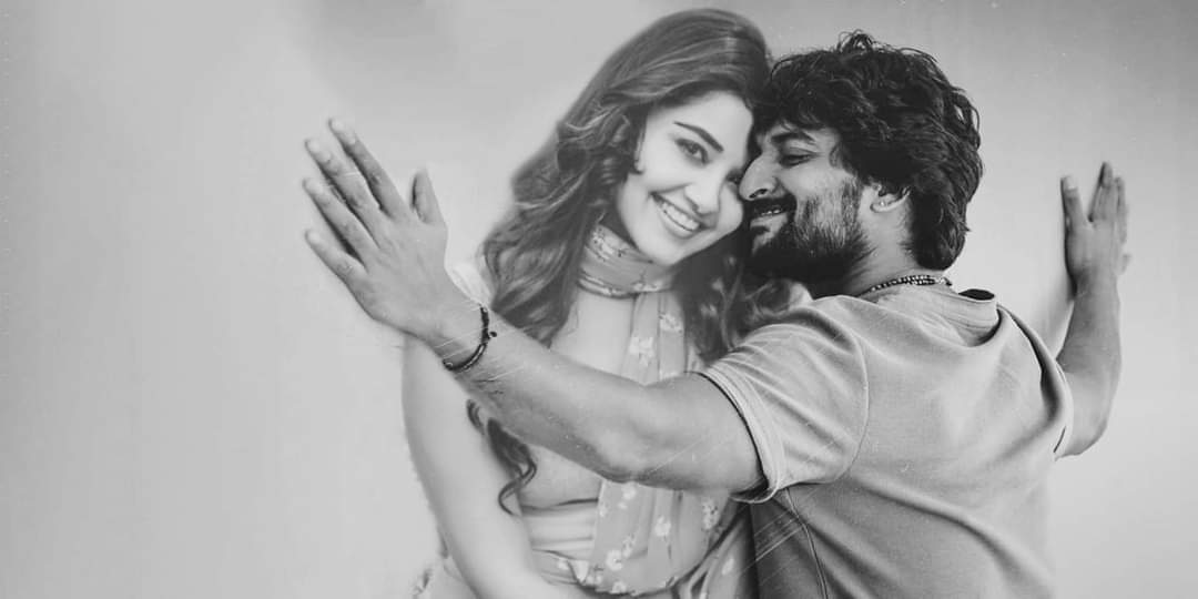 Ramana_Macha27's tweet photo. Always Mine❤️
@anupamahere 😘

#HappyBirthdayAnupama https://t.co/X4Sn744ykb