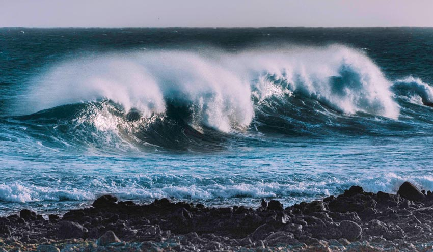 RevistaRETEMA's tweet photo. El océano, un mar de posibilidades para conseguir energía limpia.🌊
➕El centro tecnológico @azti_brta participa en la iniciativa europea #SaveWAVE: https://t.co/Ffxb1GnUY7 https://t.co/ue6AMtetDz