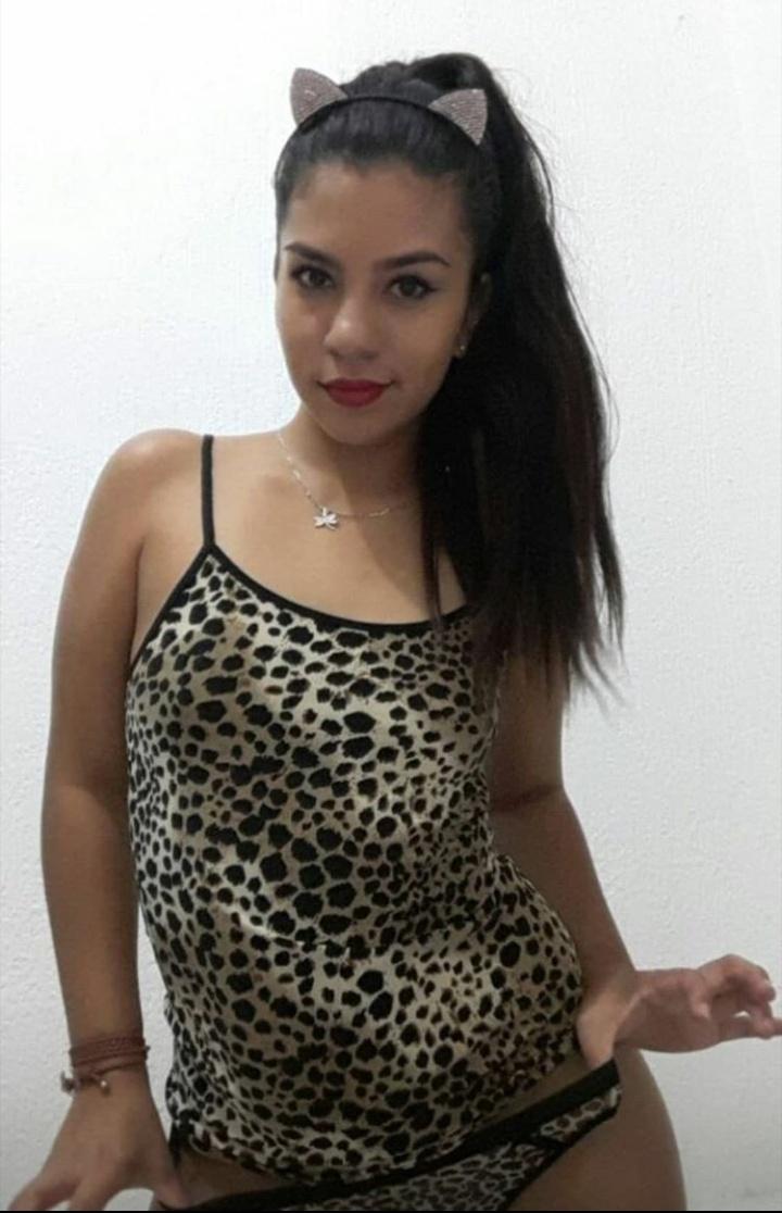 Aliceline12's tweet photo. Qui m’invite a passer la nuit avec lui?😜

Rt je t’envoie ma chatte 🔁
Like je t’envoie mes seins ❤️
Dispo cam chaude et réel privée passez dm🍆🍆 je vous aime mes chéris ❤️ https://t.co/eZGtSt5QJ3