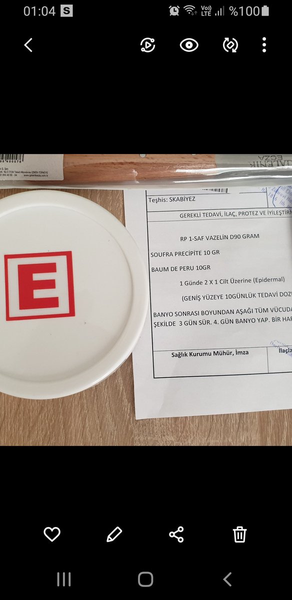 innovation35's tweet photo. Mezun olunca kişiye özel majistral reçeteleri hazırlaması için Eczacının uygulamalı laboratuvar derslerini bizzat yüz yüze alması gerekir. Eczacılık Sanatı bunu gerektirir.  Eczacılık fakulteleri açılsın #eczacılıkfakülteleriaçılsın https://t.co/EIy67SzPL4
