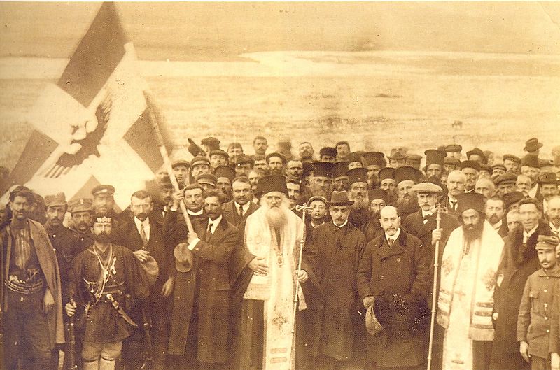 karasarinisandr's tweet photo. Γόνιμο είναι να μη ξεχνάμε ότι υπάρχει και η "Βόρειος Ήπειρος".
17 Φεβρουαρίου1914, 107 χρόνια από την ανακήρυξη της  Αυτονομίας της Βορείου Ηπείρου.
#βορειοςηπειρος https://t.co/DyZCpfJh2j