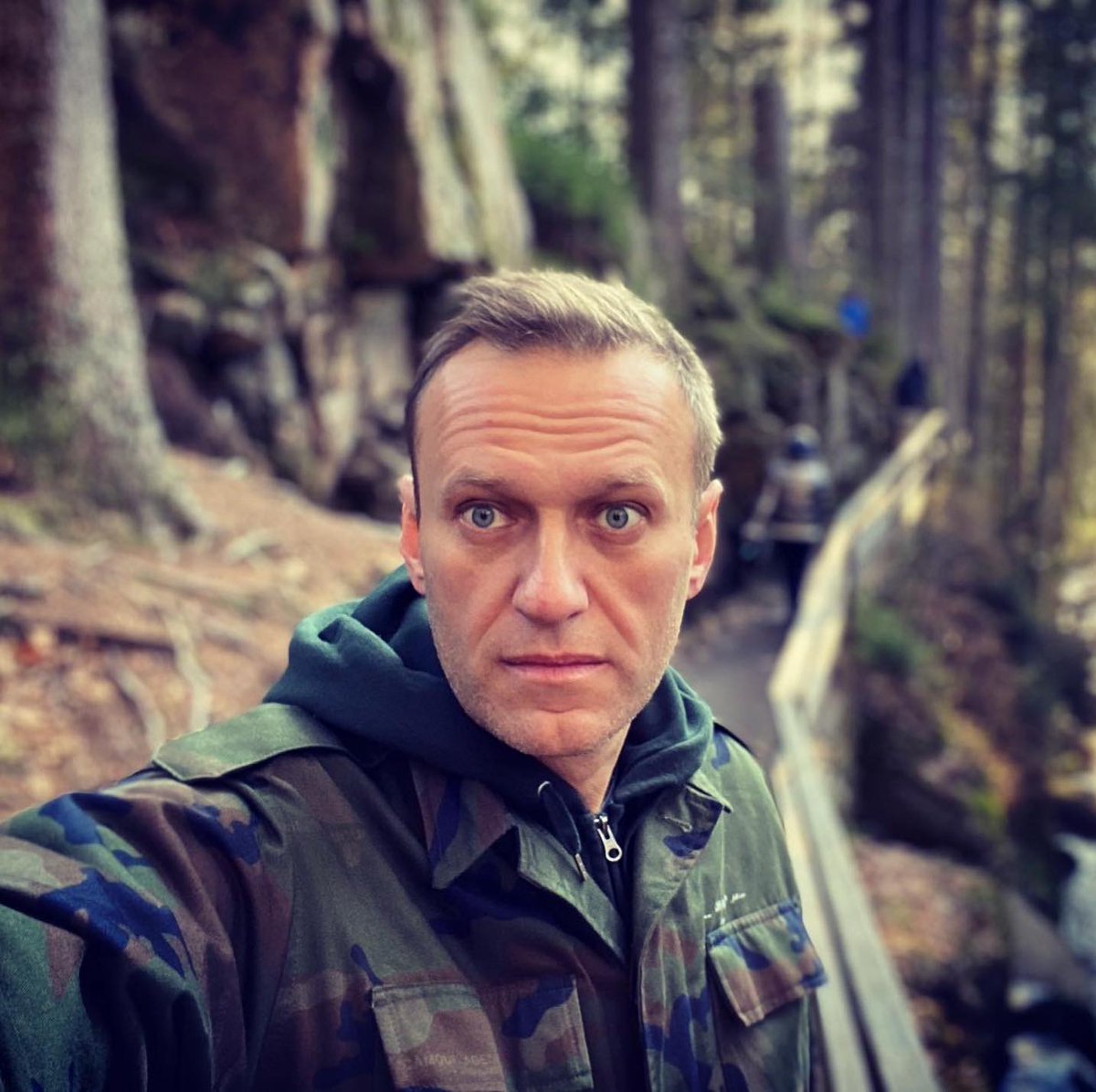 BusinessLife_'s tweet photo. Европейский суд по правам человека (ЕСПЧ) потребовал от РФ освободить оппозиционера Алексея Навального.

Читать https://t.co/a2NUcxi7ds 

#Навальный #Россия #РФ #Новости https://t.co/52ZebQ3ECd
