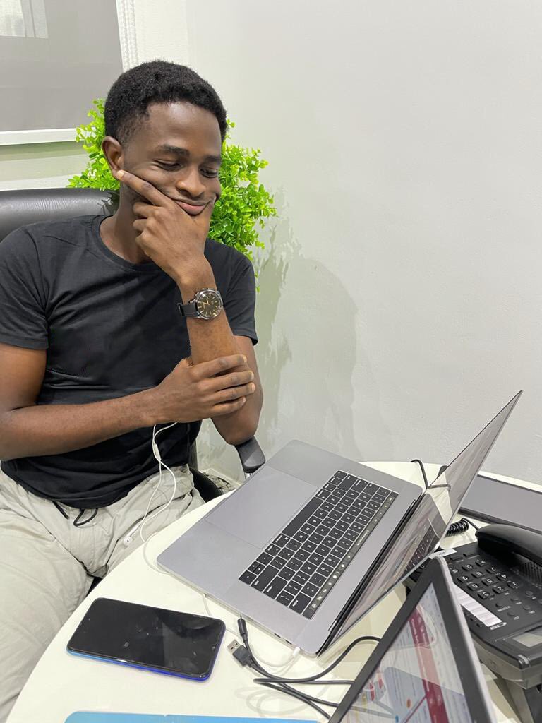 cloudnineng1's tweet photo. When you see an art director making this face, be kind to him. 

He probably just got an email from a client saying “this is great but I think we should add…” for the third time that day 😂😭

Show love to an art director today 🤗❤️👏🏾

Tag them

#cloudninecommunications https://t.co/yKLjS05mgg