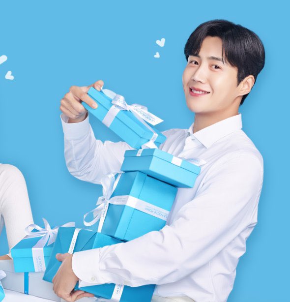 La Roche-posay Cf worth $6.9B Their product is pharmaceutical based so no CE is required. Target Customer mainly women with skin care. No apparent Male celebrity worked with it.Apparently  #KimSeonHo is the 1st mail CE for it. YT view 272k by 2wks 3rd in position in their CHNL.