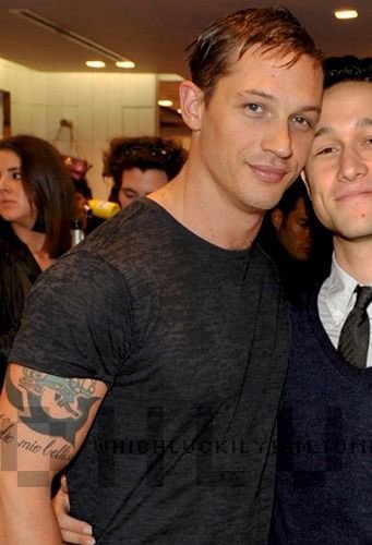 Happy birthday joseph gordon levitt!! 