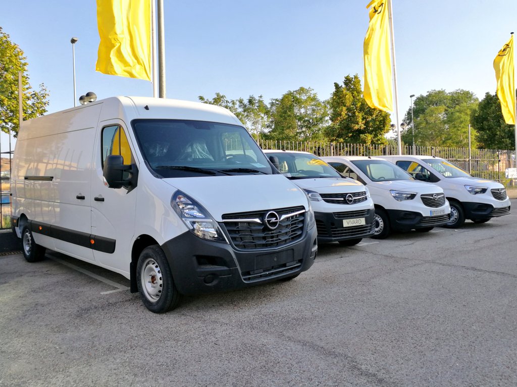 GrupoGil's tweet photo. OPEL || Para ti, que haces de la #carretera tu oficina móvil, apuesta por la mejor gama Opel de #VehículosComerciales. 
👍 Te esperamos con las mejores condiciones en los concesionarios #Opel @GilOpel, @OpelAgrogil o @turismotor_opel.

#Movano #Vivaro #ComboCargo https://t.co/Xc9YEHhkBP