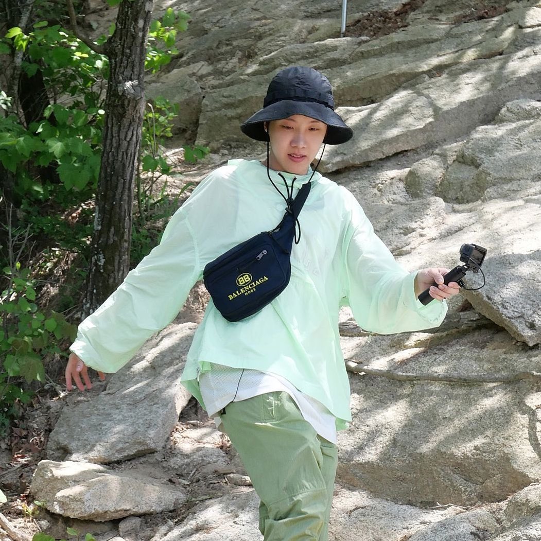 hobi’s collection of bags- a thread