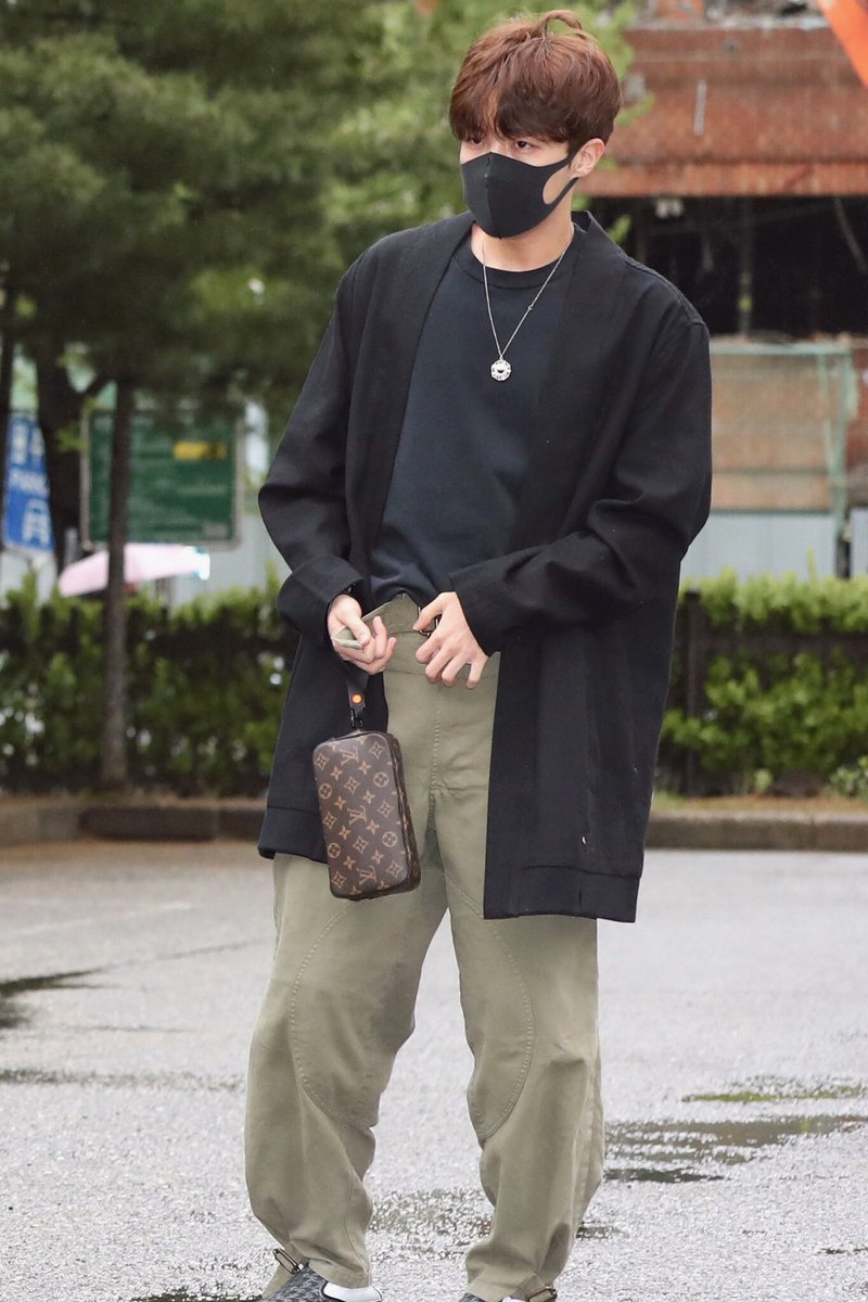 hobi’s collection of bags- a thread