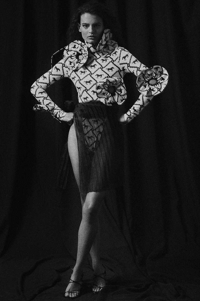 New Editorial ♞ Full look #sadaels
Styling by @merizemborain 
She @sophisantamarina 
@conde_estudios  @tomsisback  @gabyipar