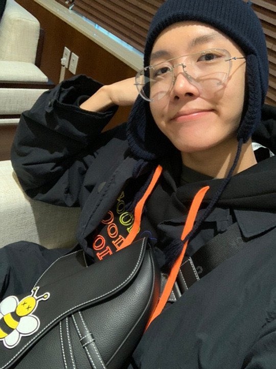 hobi’s collection of bags- a thread