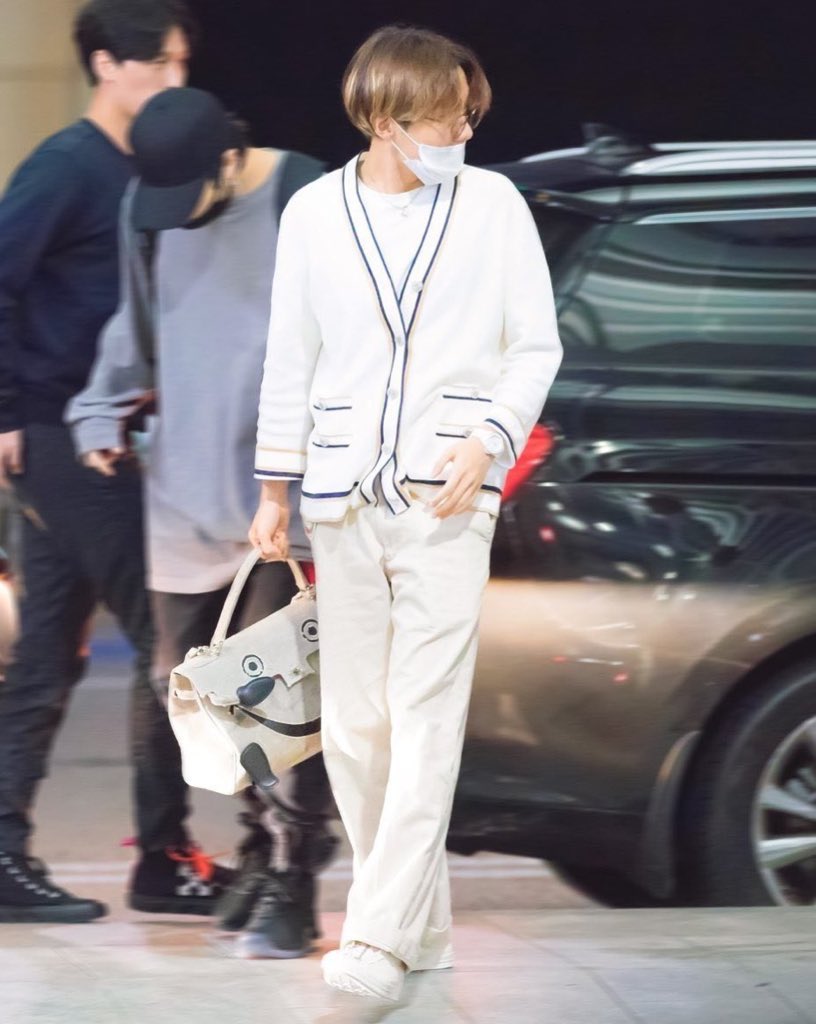 hobi’s collection of bags- a thread