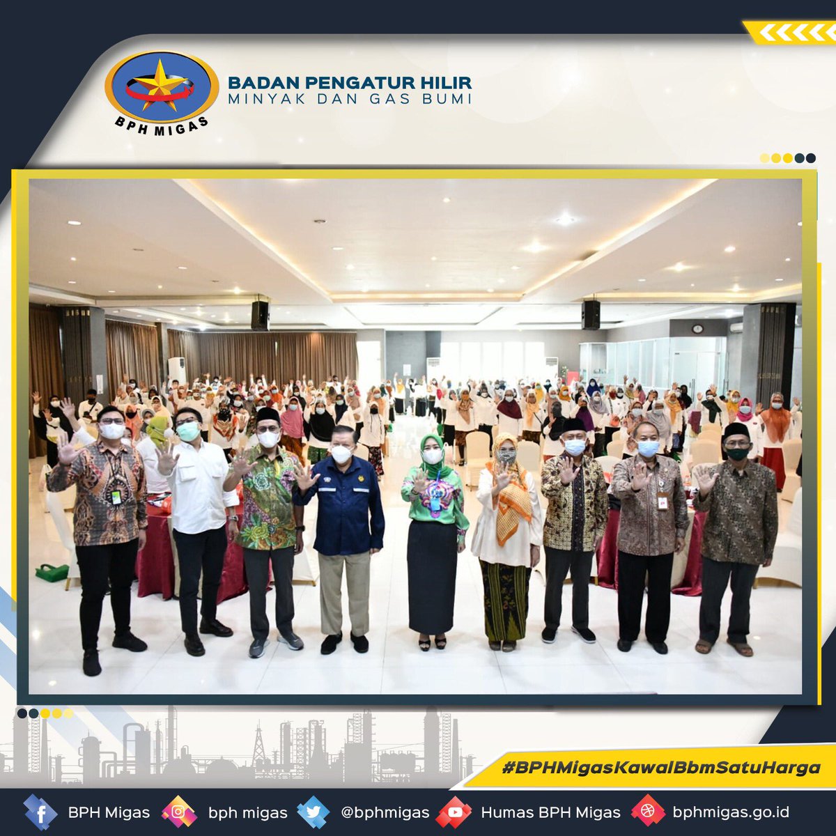 bphmigas's tweet photo. BPH Migas Gelar Sosialisasi Tugas, Fungsi, dan Capaian Kinerja BPH Migas

https://t.co/1nFlssTGVA https://t.co/aRvQAAZW7A