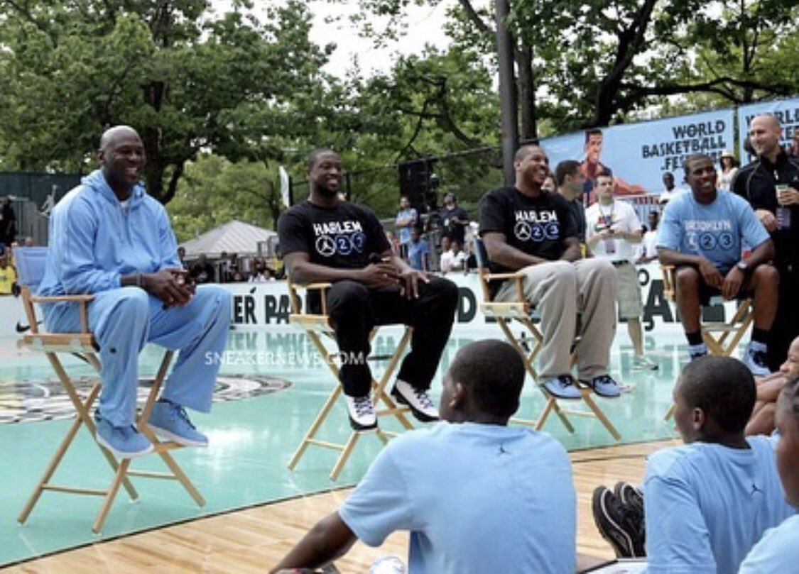 ButtaButtaWorld's tweet photo. This Pic Is Legendary! #GregMarius made UNBELIEVABLE things happen for KIDS in HARLEM at #RuckerPark @CP3 @carmeloanthony @DwyaneWade & the BIRTHDAY GUY #MichealJordan ๐๐๐๐๐๐ฝ๐๐พ #RestInPeaceGregMarius #GoldenEra https://t.co/9HQuUfuebF