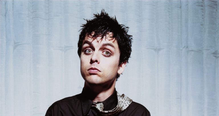 Samanthapigmom's tweet photo. Happy Birthday to my Idol, Billie Joe. You have helped us all through so much stuff. You are a truly amazing human being. Hope your day is as amazing as you🎂🥳 #happybirthdaybilliejoe
#BillieJoeArmstrong
#greenday https://t.co/u2p6VlMc0z