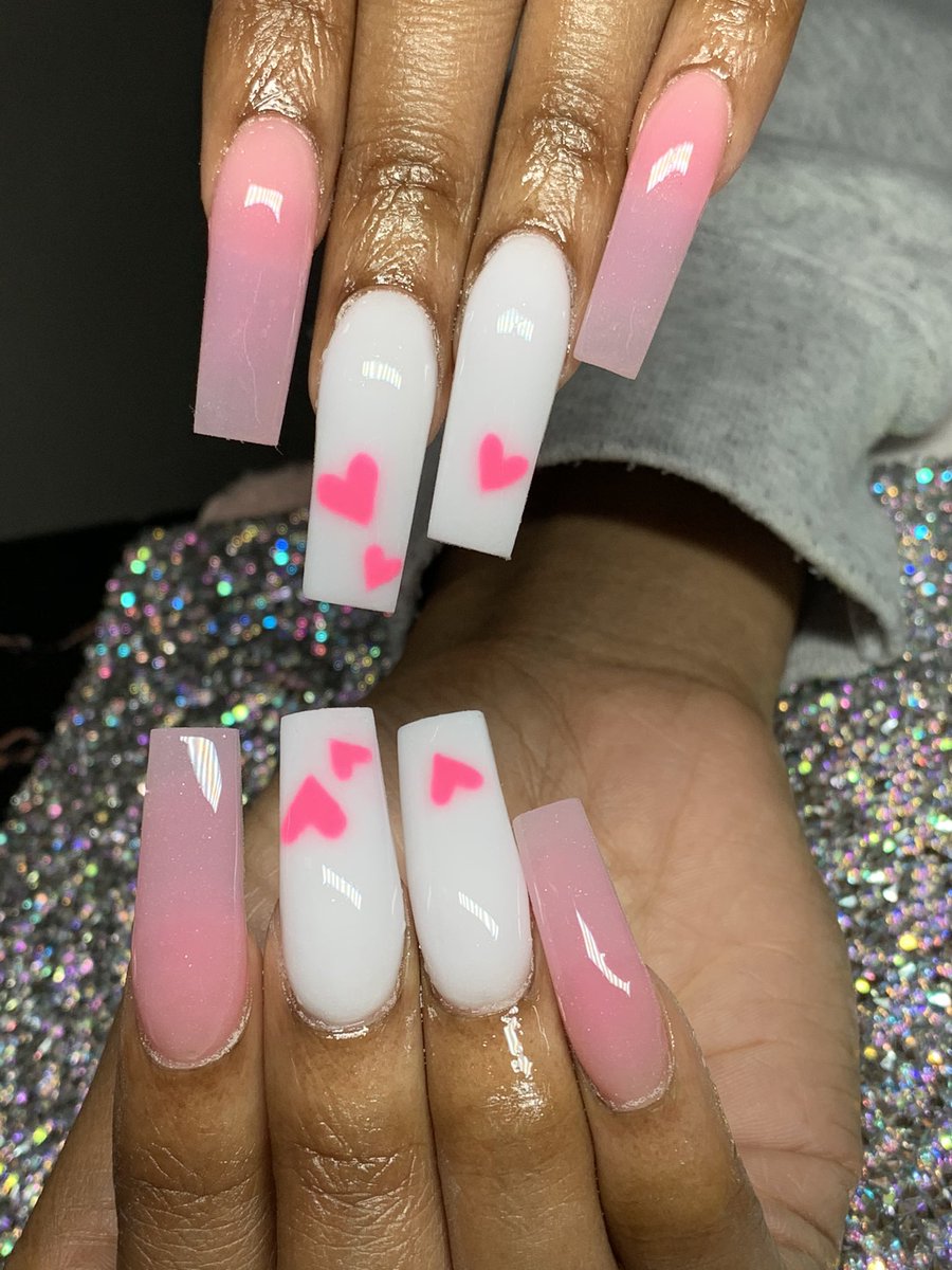 VeesGoldenTouch's tweet photo. What’s y’alls favorite set? 👀
&amp; don’t forget to click the link in my bio to book your next appointment 💗
•
•
#gsu21 #gsu22 #gsu23 #gsu24 #statesboronailtech #georgiasouthernnailtech https://t.co/LfvAeffwmx