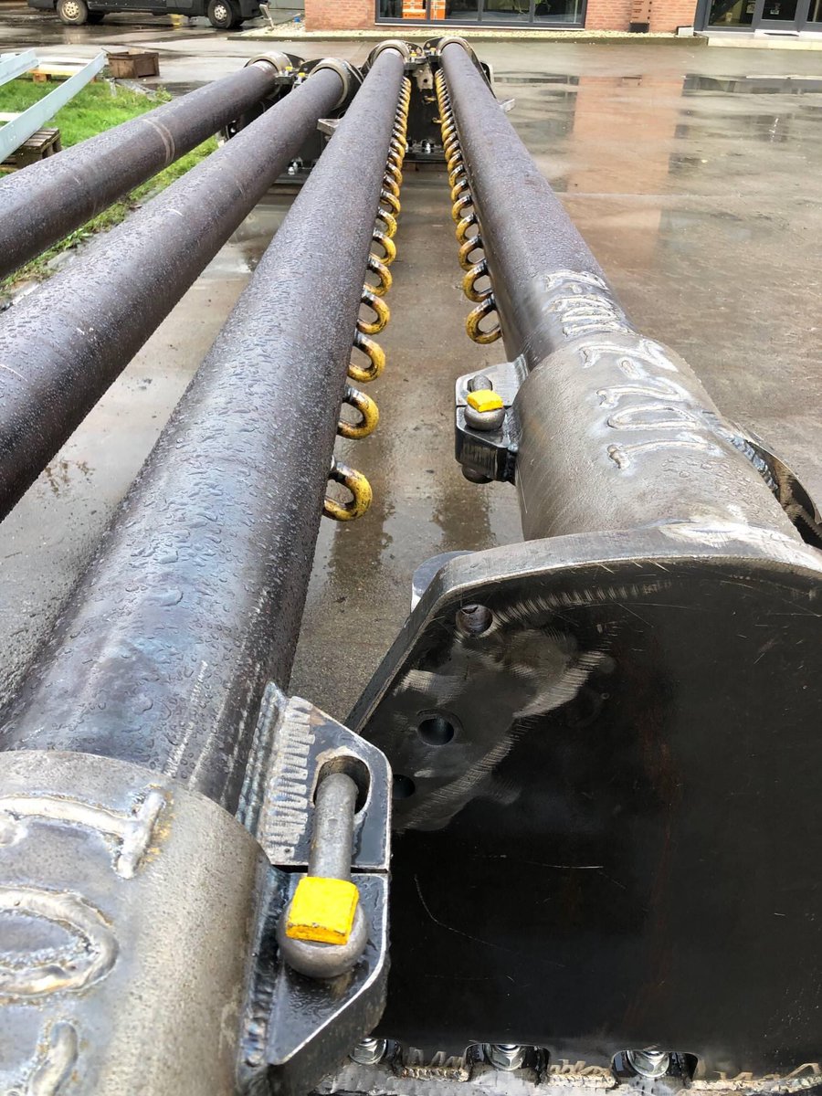 Onlangs hebben we deze 2 sets vistuigen geleverd voor de visserij. Wij leveren uitsluitend kwaliteit staalwerk!