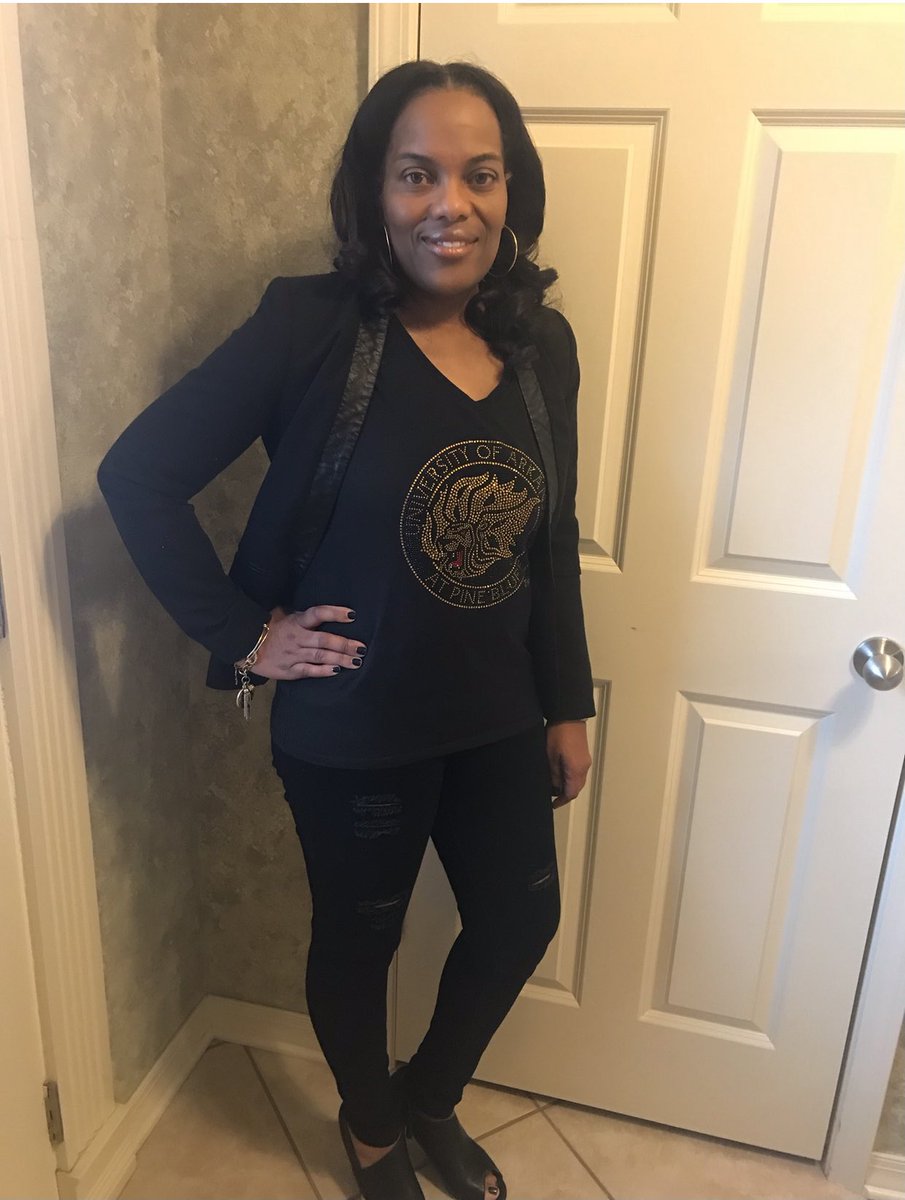 jonesrx08's tweet photo. Today I am happy to represent MY Alma Mater, the University of Arkansas at Pine Bluff for National HBCU Walking Billboard Day. The quality education with a personal touch was exactly what I needed. #DearMother #UAPB #GoldenLions #legacy #UAPB_RYS21 https://t.co/e463Dpzvz9