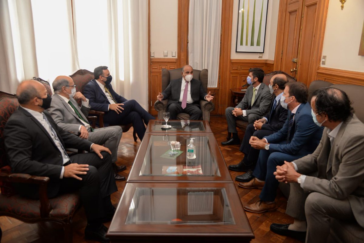 Postulamos a Tucumán como sede del Congreso Nacional de Agentes de Viajes y hoy recibí en Casa de Gobierno a los presidentes de la Federación Argentina de Asociaciones de Empresas de Viajes y Turismo (Faevyt), Gustavo Hani y de la Cámara Argentina de Turismo (CAT), Aldo Elías.