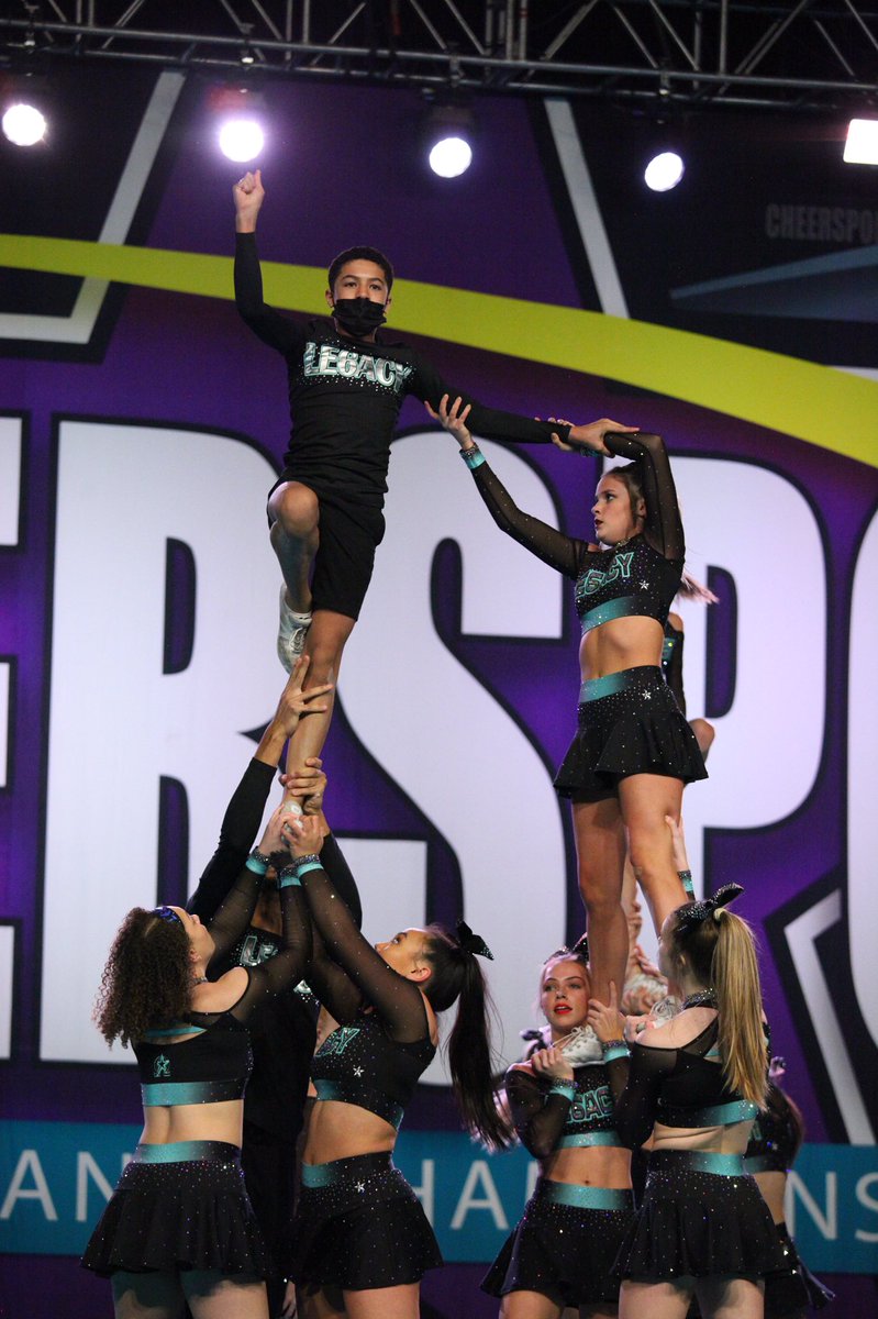 Congrats🙌🏻to my girl and her team Le6acy @CheerOmega 👏🏻👏🏻