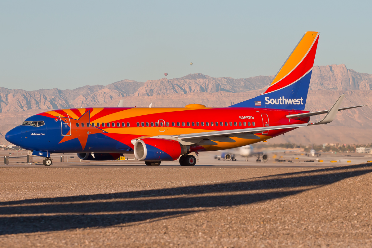 spotterguidenet's tweet photo. The Southwest Boeing B737-700 in the Arizona One livery lining up at Las Vegas Airport 

#spotterguide #Southwestairlines #Boeing #B737 #ArizonaOne #las #klas #canon

Taken by Patrick Weis / @TakeoffAviation https://t.co/dko0Tkh1tg
