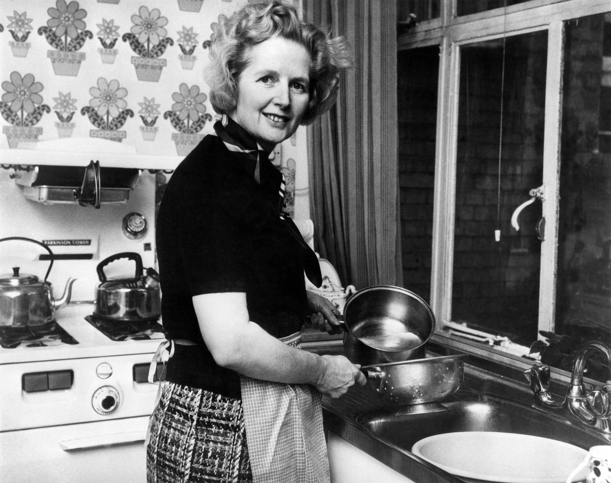 NytimesObits's tweet photo. Margaret Thatcher, champion of fight against fossil fuels and floral wallpaper enthusiast, dead at 87. https://t.co/nHcLHIfRk8