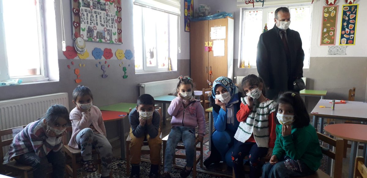 TCKarpuzlu's tweet photo. Kaymakamımız Sayın Semanur KALKAN, İlçe Milli Eğitim Müdürü Cemal AĞIROL  ile birlikte 2020-2021 Eğitim Öğretim yılının ikinci yarısında açılan  Karpuzlu Anaokulu, Tekeler İlkokulu ve Tekeler Ortaokulu’nu ziyaret ederek  COVİD-19 kapsamında alınan tedbirleri yerinde incelediler. https://t.co/n87D73RUMM