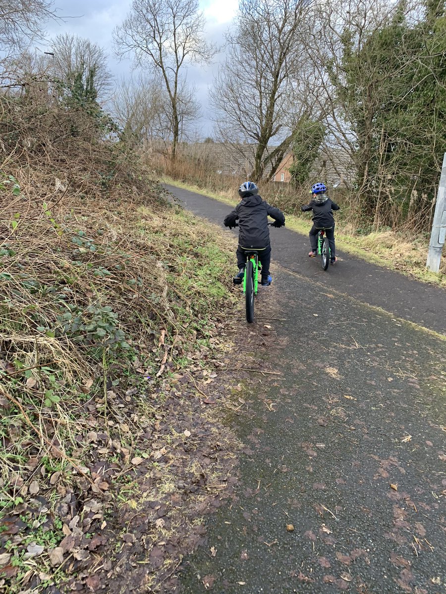 #InverclydeSchoolsMove <a href="/ActiveSchoolsIC/">ActiveSchools Inverclyde</a> <a href="/SMPG1964/">St Michael's Primary</a>  Andrew and Callum went a bike ride today to use up some energy 🚲