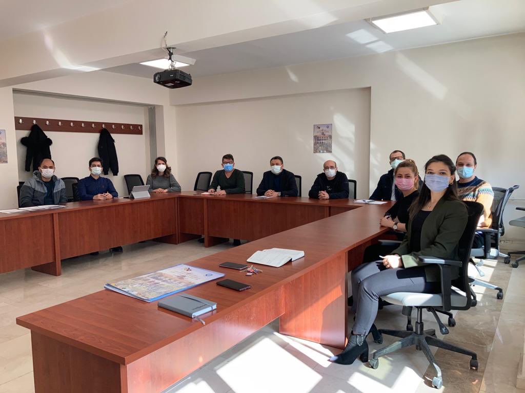 FCE’21 8. Uluslararası Yenilenebilir Yakıtlar, Yanma ve Yangın Konferansımızın Komite ve Sekreterya Üyeleri ile değerlendirme toplantımızı yaptık. Başarılı bir konferans için çalışıyoruz. (fce.sakarya.edu.tr)