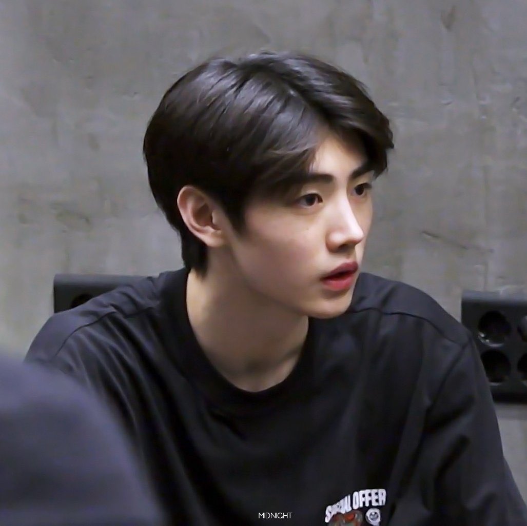 ฮจ๊ tweet media