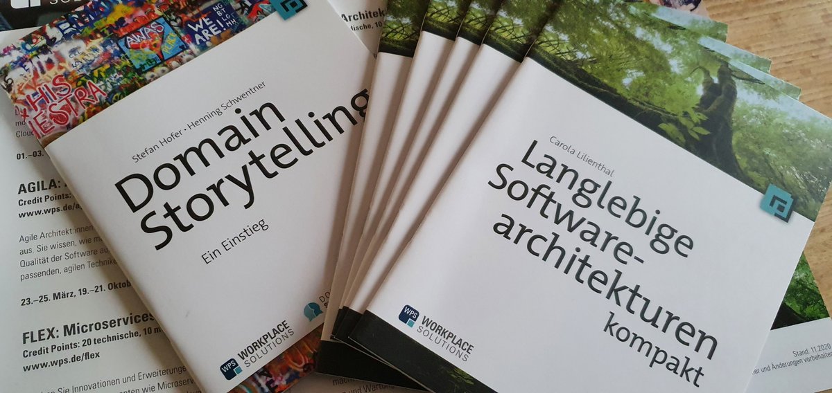 LogimaSoftware's tweet image. @Cairolali hat auf der @oop_conference nicht nur einen interessante und inspirierenden Vortrag zu guter und schlechter Legacy-Software gehalten, sondern im Nachgang auch jedem der wollte noch ein paar kleine Broschüren zum Thema geschickt. 🎁🙂

#OOP2021 #danke