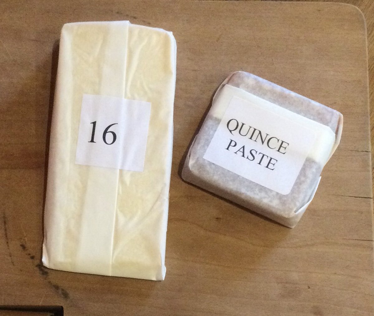 TheLadybirdFarm's tweet photo. 🧀 #CheeseADayChallenge 🧀 #Day16 🧀
Today it’s #Ogleshield from #MontgomeryCheese 🧀 It has a deep earthy flavour, similar to raclette. I think this one would be delicious melted 🫕 https://t.co/pbo1xK7WNu