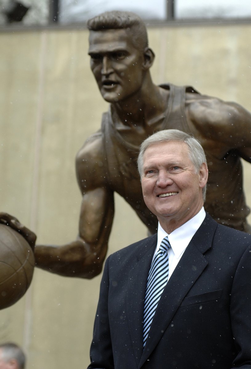 WVUhoops's tweet photo. ᴛʜɪꜱ ᴅᴀʏ ɪɴ ʜɪꜱᴛᴏʀʏ | 2.17.07

The Jerry West statue is dedicated outside of the WVU Coliseum Blue Gate just before the Mountaineers face Seton Hall. Later that afternoon, Frank Young scores 18 points to lead West Virginia to an 81-71 victory.

#Coliseum50 https://t.co/1PdzqrMh3N