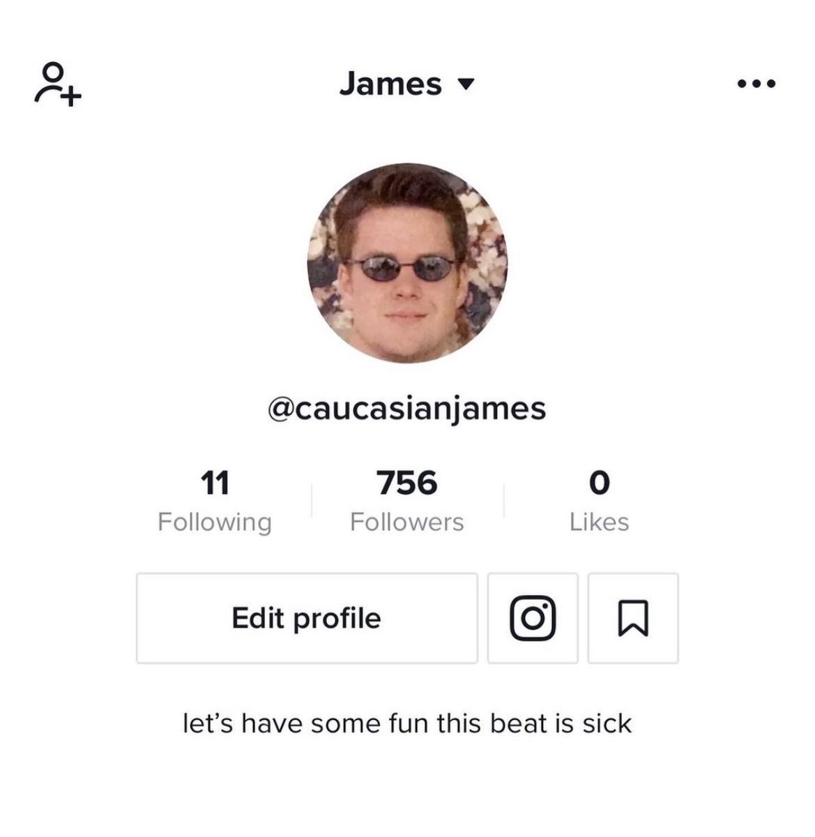 CaucasianJames's tweet photo. charli d’amelio watching my follower count grow https://t.co/yXNXzwGH0U