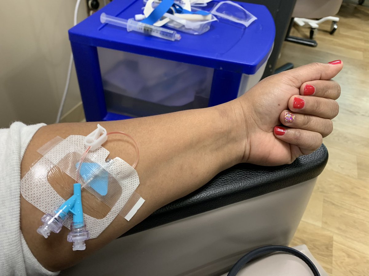 InvisibleSee's tweet image. Life after breast cancer. #zometa #zoladex #anastrazole at least my nails are cute. Nail stickers from Sally’s. #DashingDivas
