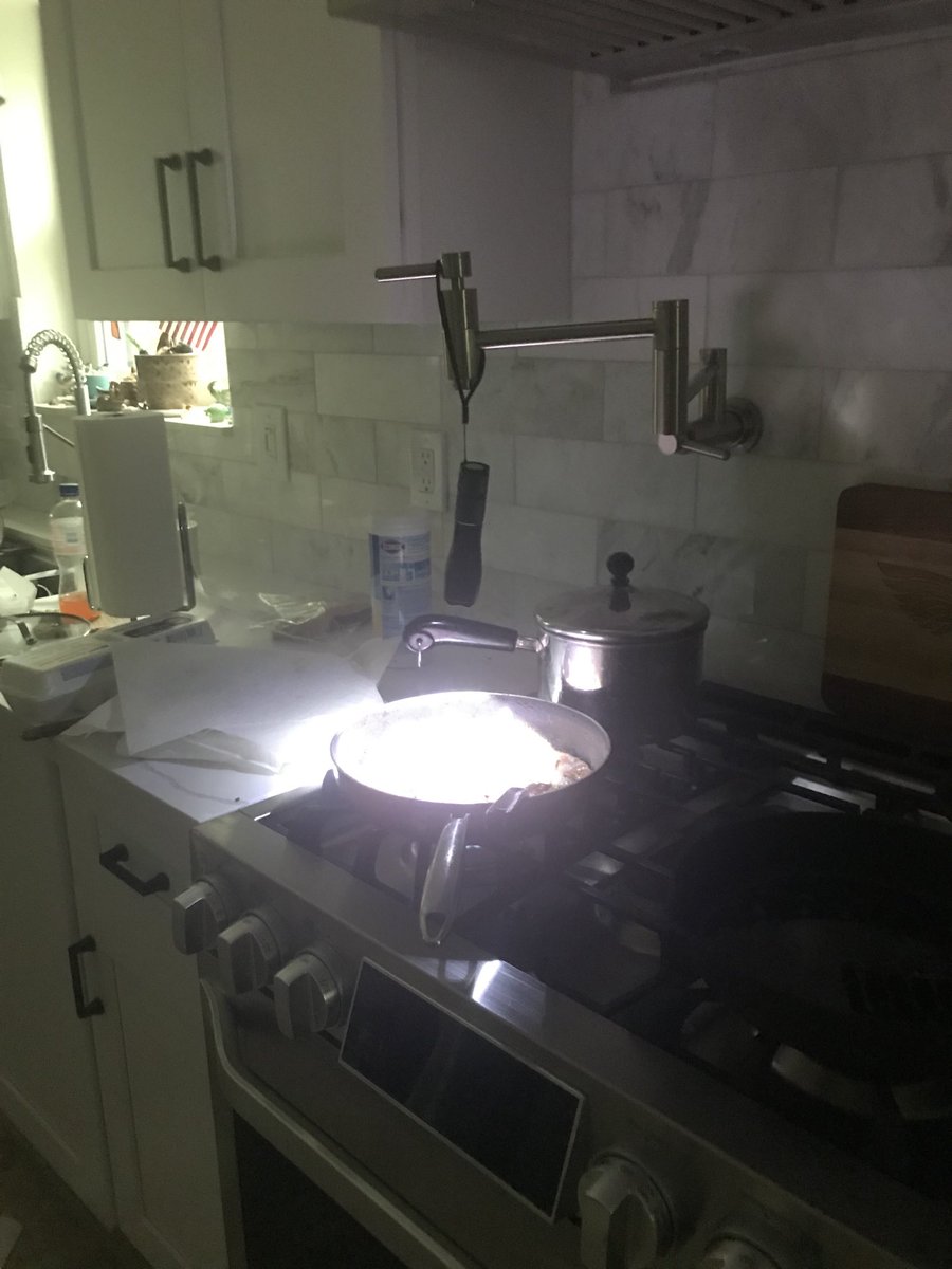 nitacrow's tweet image. Aggie engineering!!!!  ⁦@crowbarsnest⁩    #stillnopower.  ⁦@ERCOT_ISO⁩