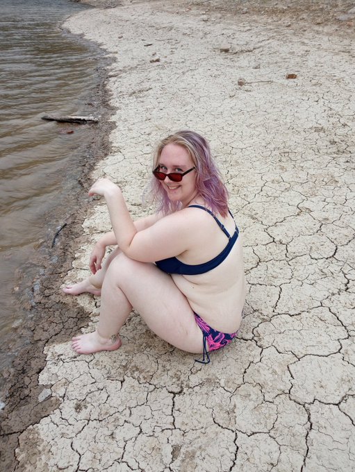 I have rolls and i love them 😊😊😊 #loveyourbody #bbwbeauty #bbwfatass #ThiccThursday #thiccbutt #bootyful<a href="/tag/loveyourbody"class="tags">#loveyourbody</a><a href="/tag/bootyful"class="tags"><span>#bootyful</span></a><a href="/tag/bbwbeauty"class="tags"><span>#bbwbeauty</span></a><a href="/tag/thiccthursday"class="tags"><span>#thiccthursday</span></a><a href="/tag/bbwfatass"class="tags"><span>#bbwfatass</span></a>