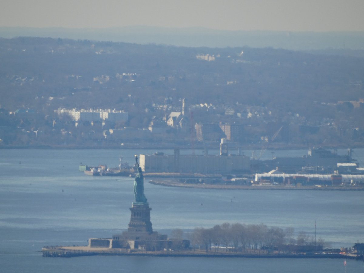 4iluj's tweet photo. Vista desde el mirador del edificio Top of the Rock, Central Park, Estadio de los Yanquis, Estatua de la libertad #TopoftheRock #viewfromabove #CentralPark #YankeesStadium #ladyLiberty #Newyorkcity #NYC #twoyearsago #travel #travelphotography #17feb2019 https://t.co/1t4d26Jtyj