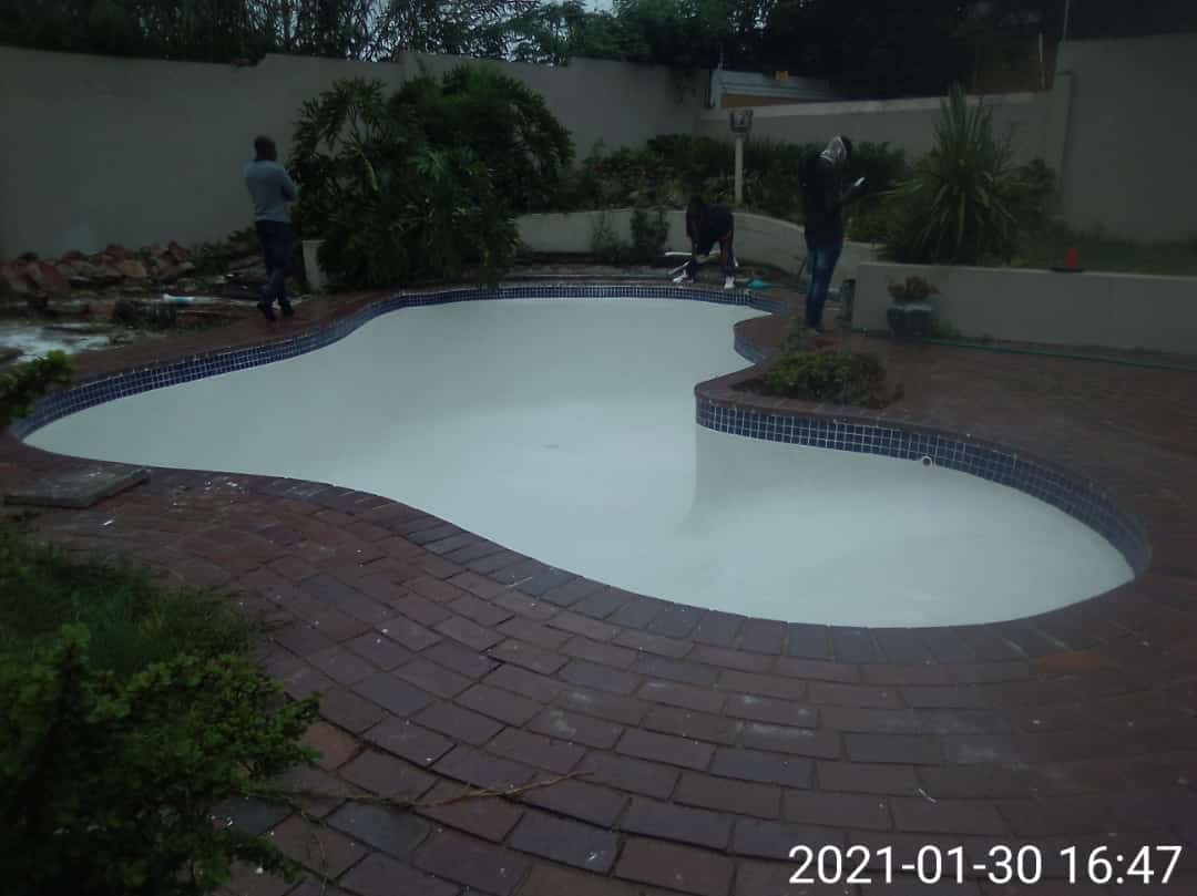 NyemsP's tweet photo. New pools and repairs  call or WhatsApp us on 0717486972 or 0717214322 #CyrilRamaphosa #DJSBU #SiyaKolisi #KHUNE https://t.co/9uaVqdyQAb