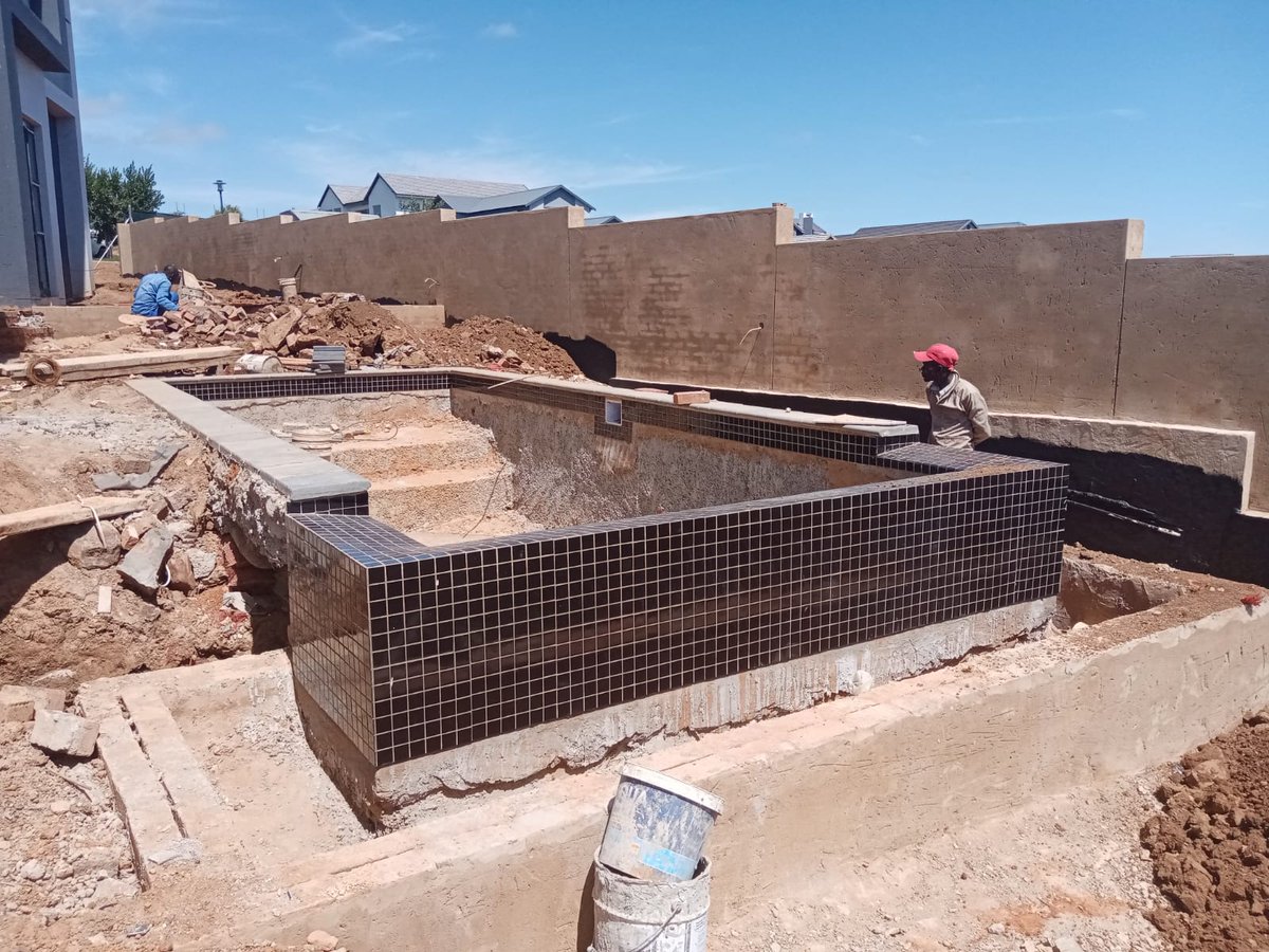 NyemsP's tweet photo. New pools and repairs  call or WhatsApp us on 0717486972 or 0717214322 #CyrilRamaphosa #DJSBU #SiyaKolisi #KHUNE https://t.co/9uaVqdyQAb