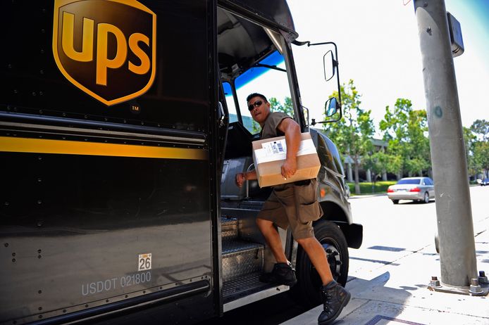 bibennn's tweet photo. Tu vois l'image que t'as d'@UPS
 en mode summum de la livraison, avec le petit livreur en short brun ? Hé ben, oublie-la et déchante de suite, ça te fera gagner du temps et éradiquer cette option afin de recevoir un colis chez toi. #UPS #livraison https://t.co/O6deCCFgtQ