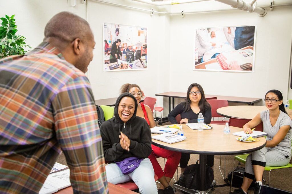 ProjectMMH's tweet image. A New @urbaninstitute Study Highlights Promising Jobs Programs for Foster Youth ( @ifosterorg and @lawrencehallorg MY TIME) buff.ly/37iEEr2 via @TheImprintNews | #fostercare #agingout #employment