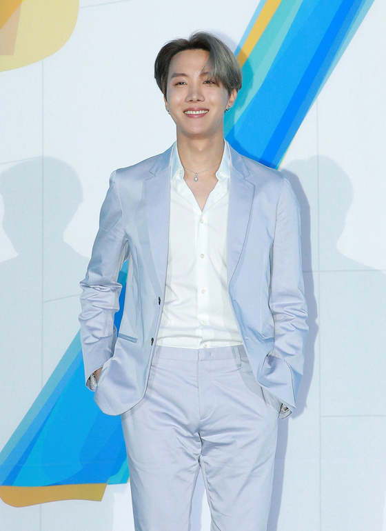 A pastel shade for a stunning look, as always!