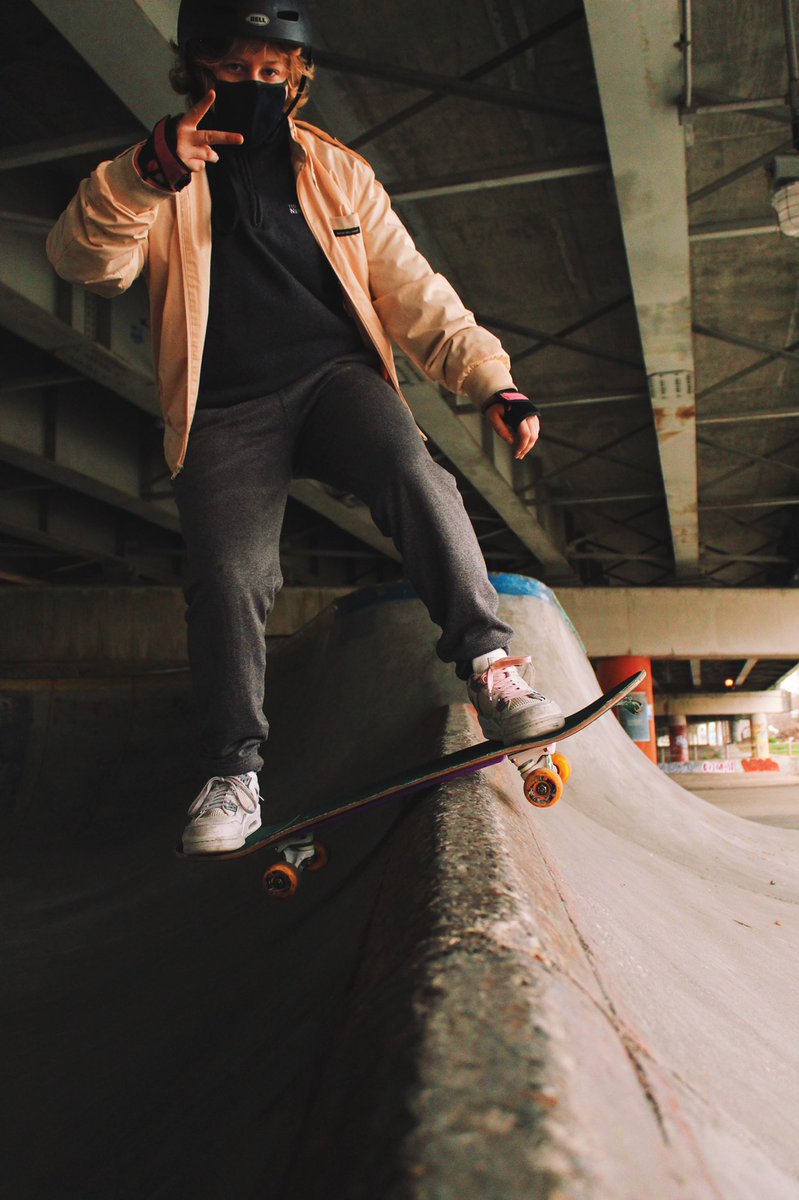 pagetouz's tweet photo. one chilly day 🥶 a skater never gets cold https://t.co/nE13bvxEoW