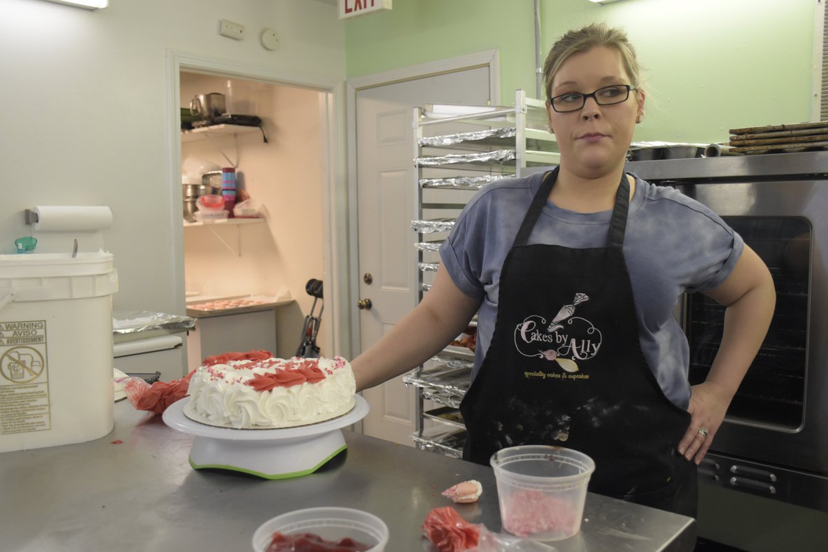 Life of an edible artist 

(Taken on Nikon 550)