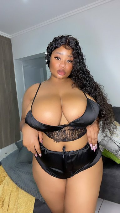 Random friend came over tonight, he did something to me only you should see. LOOK https://t.co/WPv6SB1eIR<a href="/tag/ripdmx"class="tags"><span>#ripdmx</span></a><a href="/tag/ripprincephillip"class="tags"><span>#ripprincephillip</span></a>